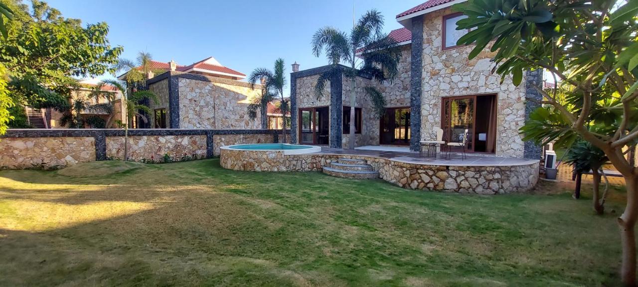 Vikrama Heritage Resort Pavagadh Hālol Екстериор снимка