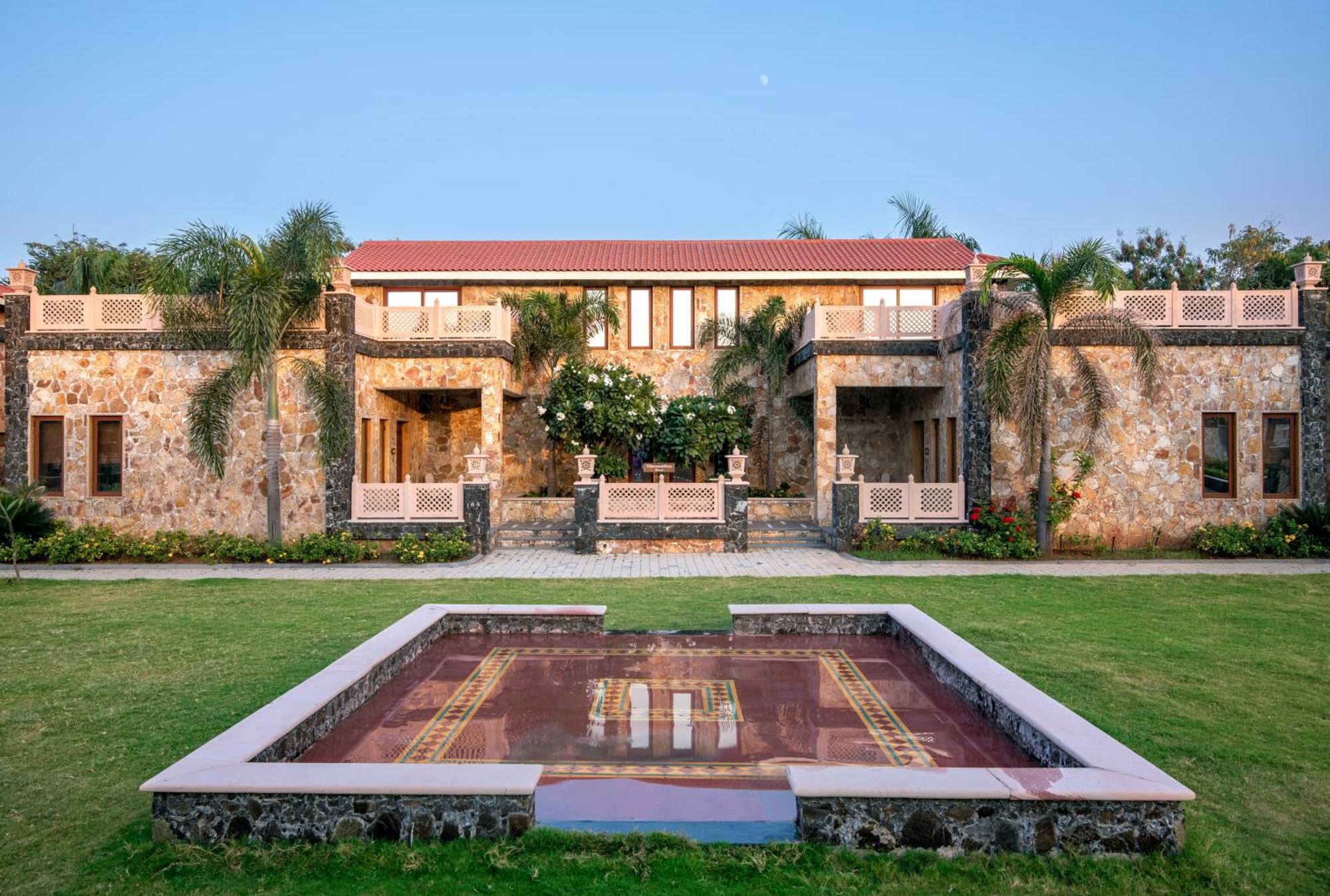 Vikrama Heritage Resort Pavagadh Hālol Екстериор снимка