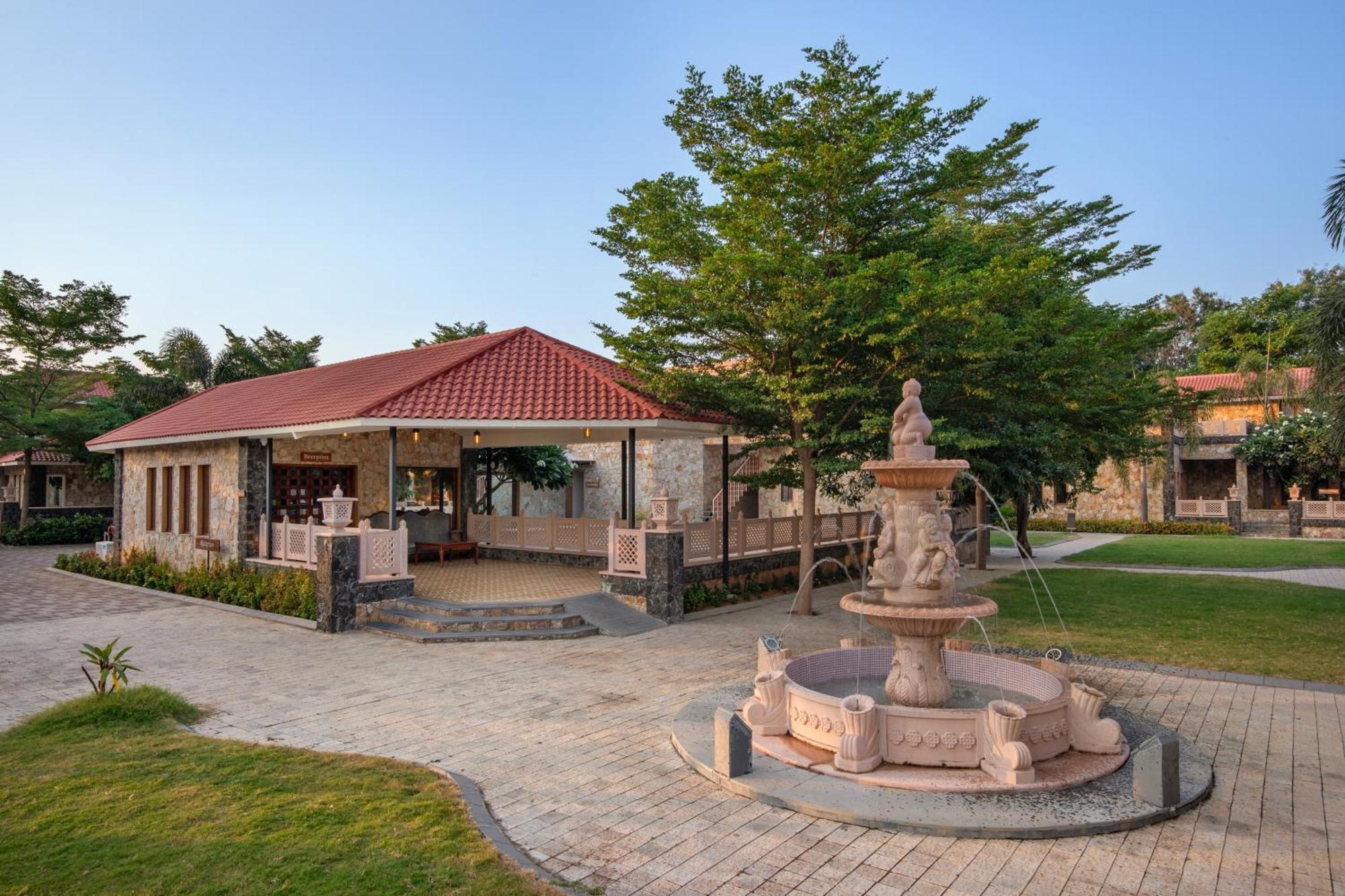 Vikrama Heritage Resort Pavagadh Hālol Екстериор снимка
